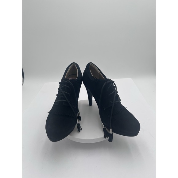 Adrienne Vittadini Black Suede Lace Up Bootie with Tassel Size‎ 7.5 - Picture 1 of 11